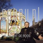 02-02-1995 Koos Alberts next to Barrel Organ in Amsterdam 

[keywords]Barrel Organ, Full Length, Singer, Smiling, Posed, Location, Eyecontact[/keywords]